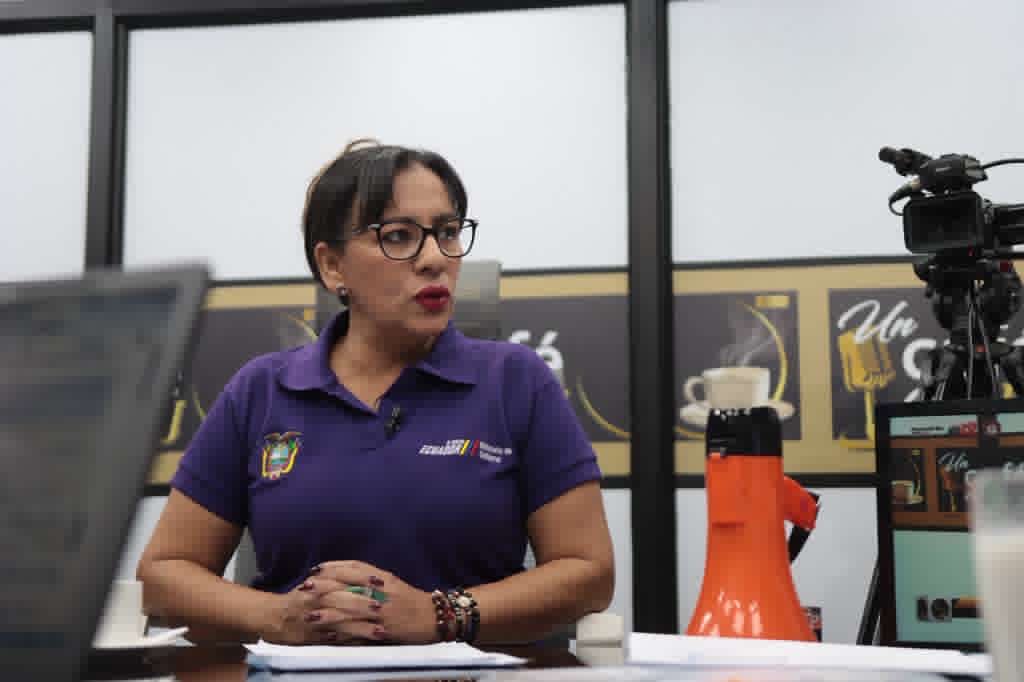 📺 #MDGEnMedios | En <a href="/UnCafeConJJ/">Un Café con JJ</a>, la ministra <a href="/zaidarovira/">Zaida Rovira</a> destacó que desde el inicio del anuncio del paro, el Gobierno ha mantenido una clara predisposición al diálogo.
Se ha conversado con la dirigencia de la FICI y UNORCAC, y lo ocurrido ayer es resultado de estos procesos.