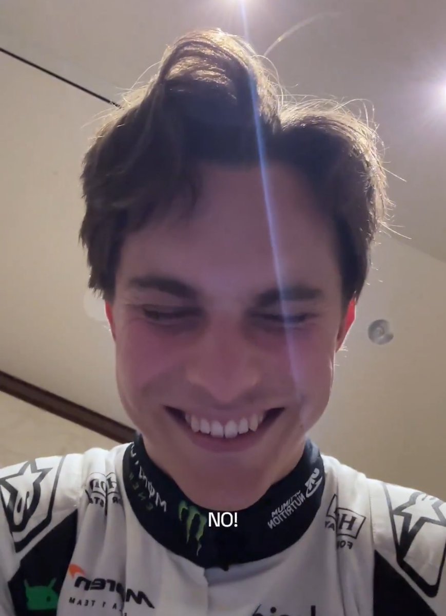 piastriszn's tweet image. stoppp he looks adorable