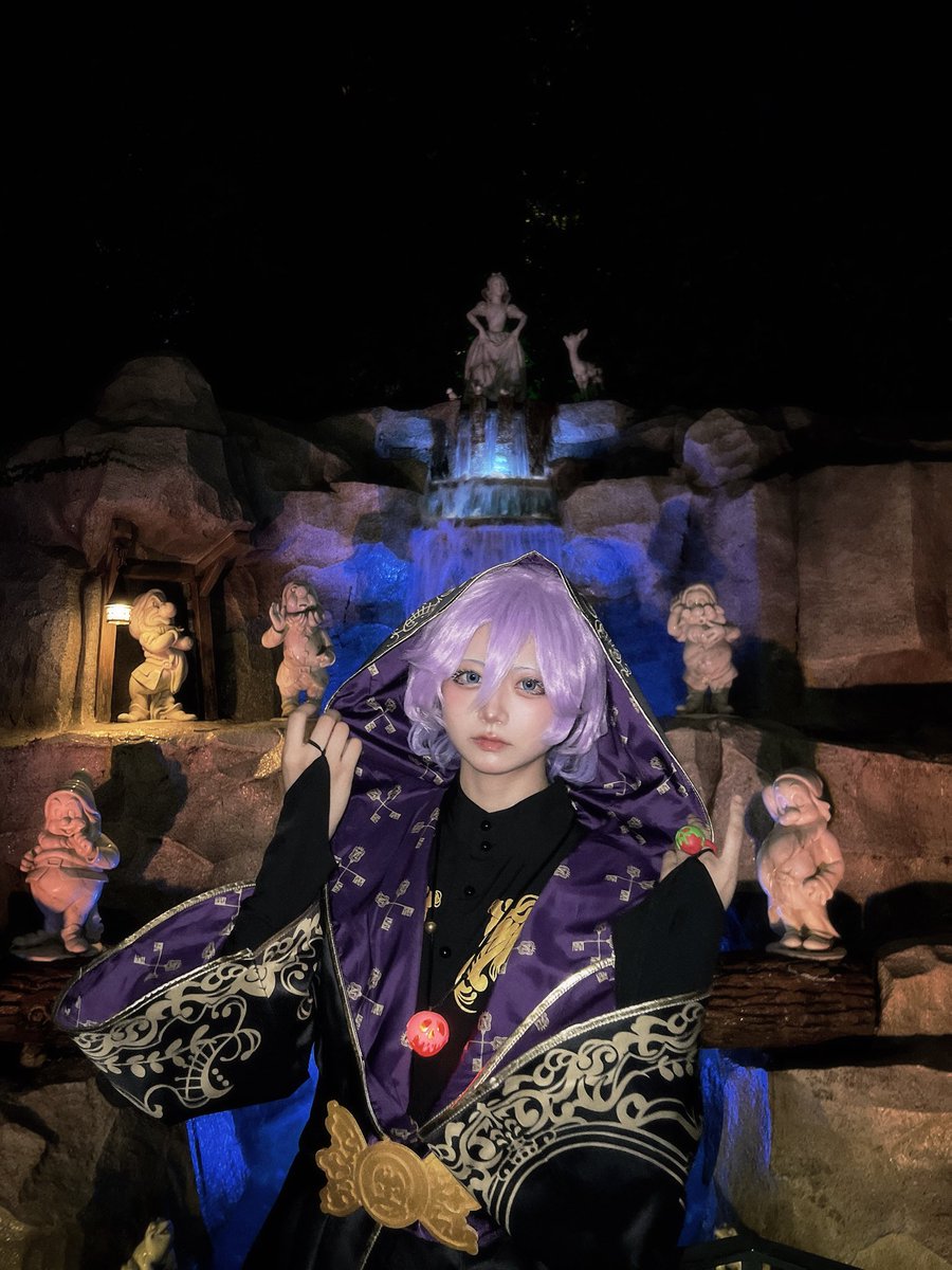 み*ん様 ツイステ　式典服　仮装　Dハロ ツイステ式典服】2023年仮装vlog前編【ディズニーランド】 - YouTube