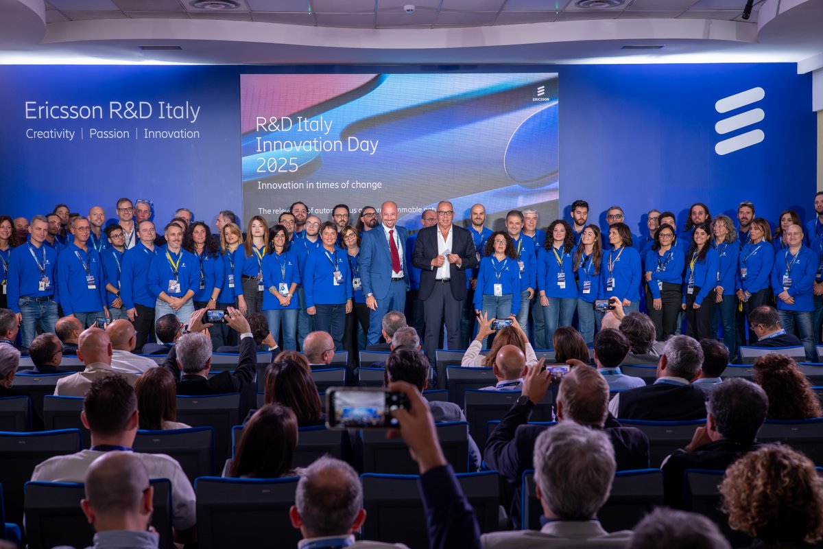 EricssonItalia's tweet photo. Agli Ericsson R&amp;D Italy Innovation Days abbiamo visto l’innovazione in azione.
I nostri ricercatori costruiscono, ogni giorno, il futuro delle telecomunicazioni.

#TeamEricsson https://t.co/NFNgnrZFbP