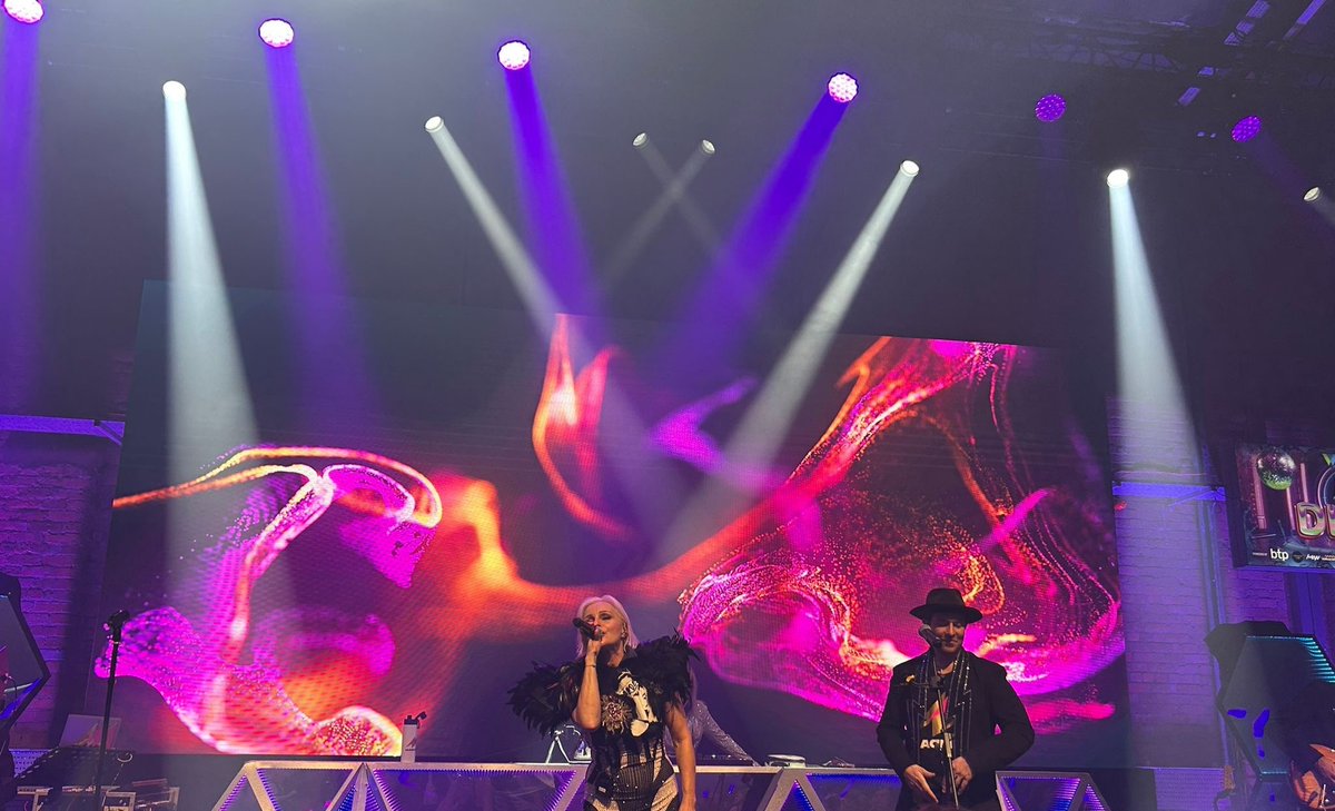 Shortconstruct's tweet image. Our Director, Lesley, was delighted to attend the Women in Property North West Annual Dinner at the O2 Victoria Warehouse.

This flagship event champions women by creating opportunities, hosting informative events, and inspiring future leaders in the sector.

#WomenInProperty