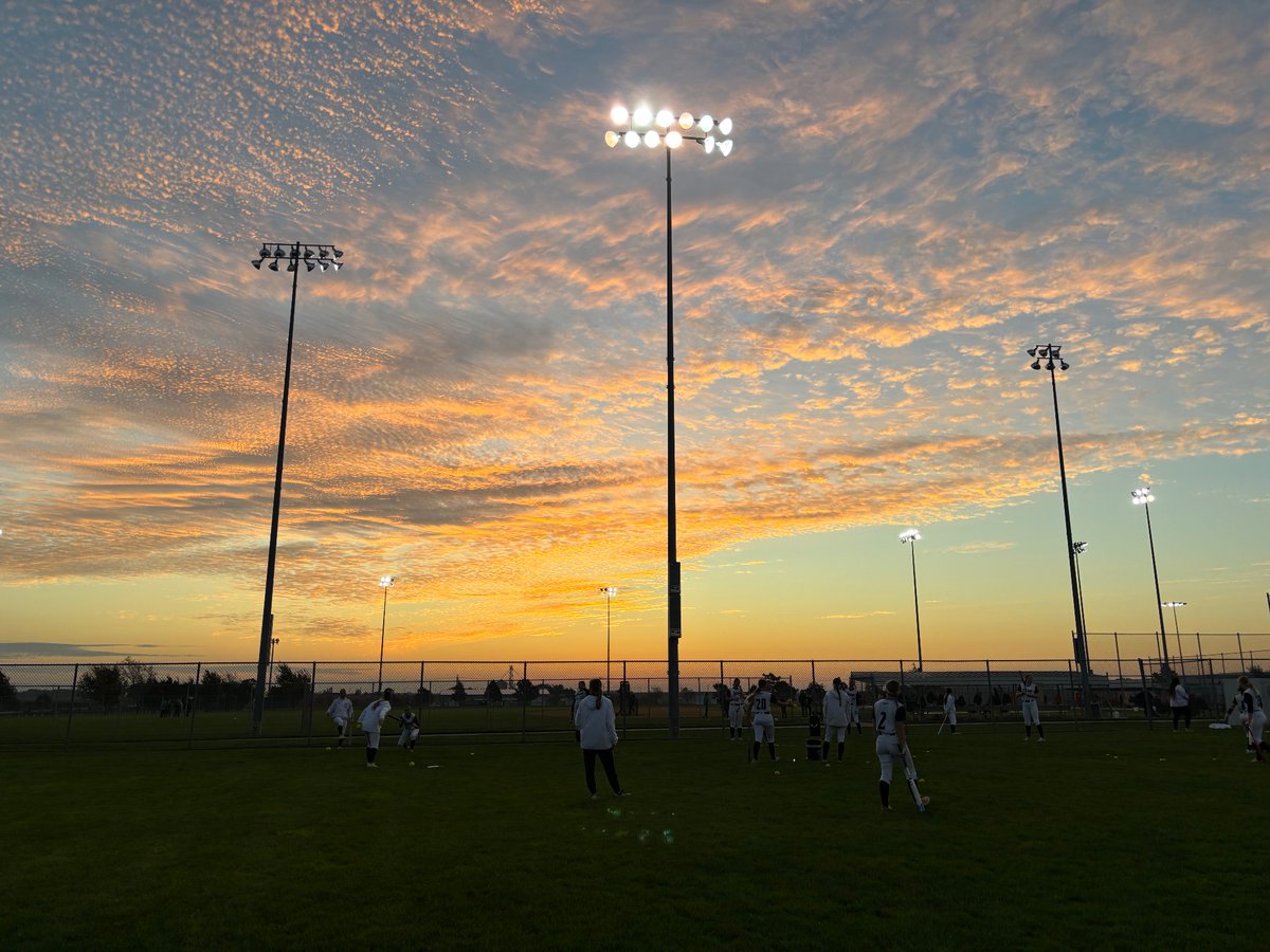 Beautiful morning for some games in Hastings! Cheer on the Chieftains for an all-day ride starting at 9 vs Millard West 💜🤍🥎
<a href="/ChieftainNation/">Bellevue East</a> <a href="/BEastAthletics_/">Bellevue East Athletics</a> <a href="/NebraskaHSSB/">Nebraska HS Fastpitch</a> <a href="/NEPrepZone/">Nebraska Prep Zone</a>