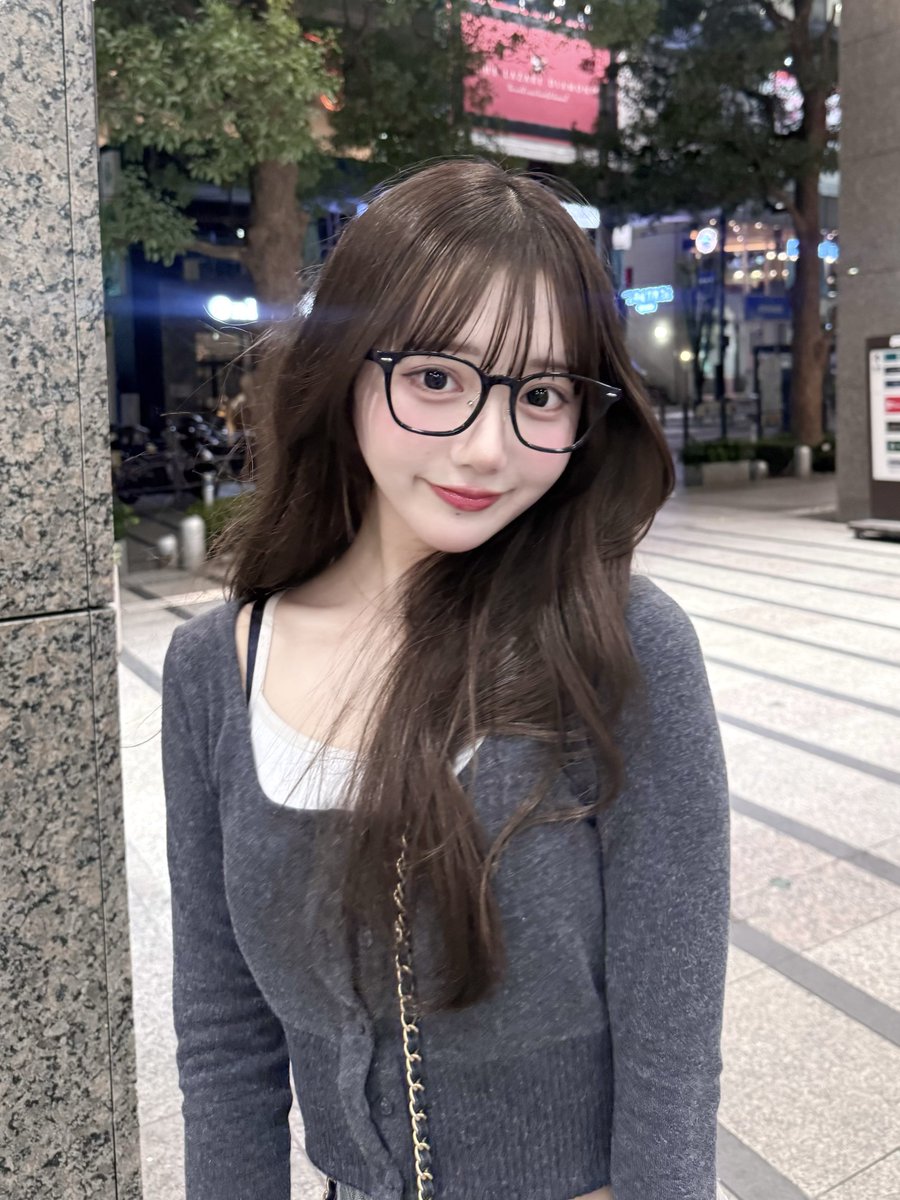 オシグラフVol.1』さんから直筆サイン入りの雑誌が発売されています