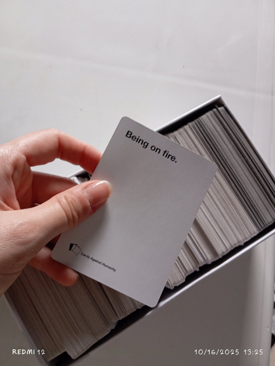sarah6rain's tweet image. Stumbled upon this game today
Anyone up to a game of CAH ?
#cards #cardgamedevelopment #picnicgames
#PicNix