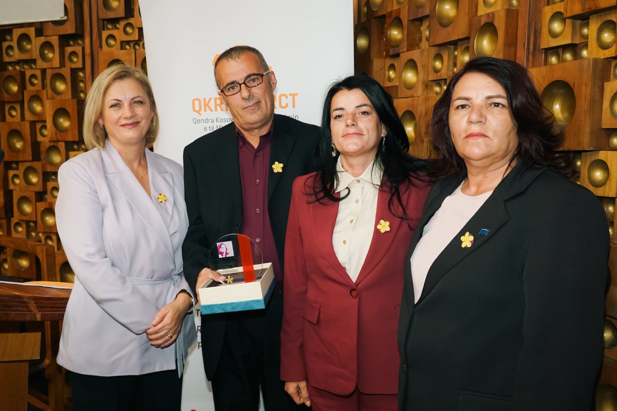 𝟐𝟔𝐭𝐡 𝐀𝐧𝐧𝐢𝐯𝐞𝐫𝐬𝐚𝐫𝐲 𝐨𝐟 𝐊𝐑𝐂𝐓 
2𝟔 𝐲𝐞𝐚𝐫𝐬 𝐨𝐟 𝐜𝐚𝐫𝐞, 𝐡𝐨𝐩𝐞 𝐚𝐧𝐝 𝐣𝐮𝐬𝐭𝐢𝐜𝐞

Today, we marked 26 years of KRCT, a long journey to restore dignity, protect human rights and advance justice for survivors of wartime sexual violence in Kosovo.