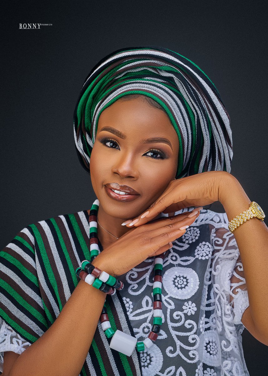 Manlat2's tweet image. Happy birthday little sister