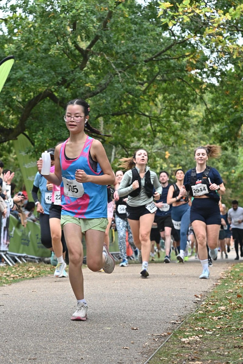 Huge thanks to all the #TeamShootingStar 💫 runners at the Ealing Half Marathon 2025! 
Your miles help support babies, children &amp; families cared for by Shooting Star Children’s Hospices across west London &amp; Surrey. 
Truly making a difference! 🙌