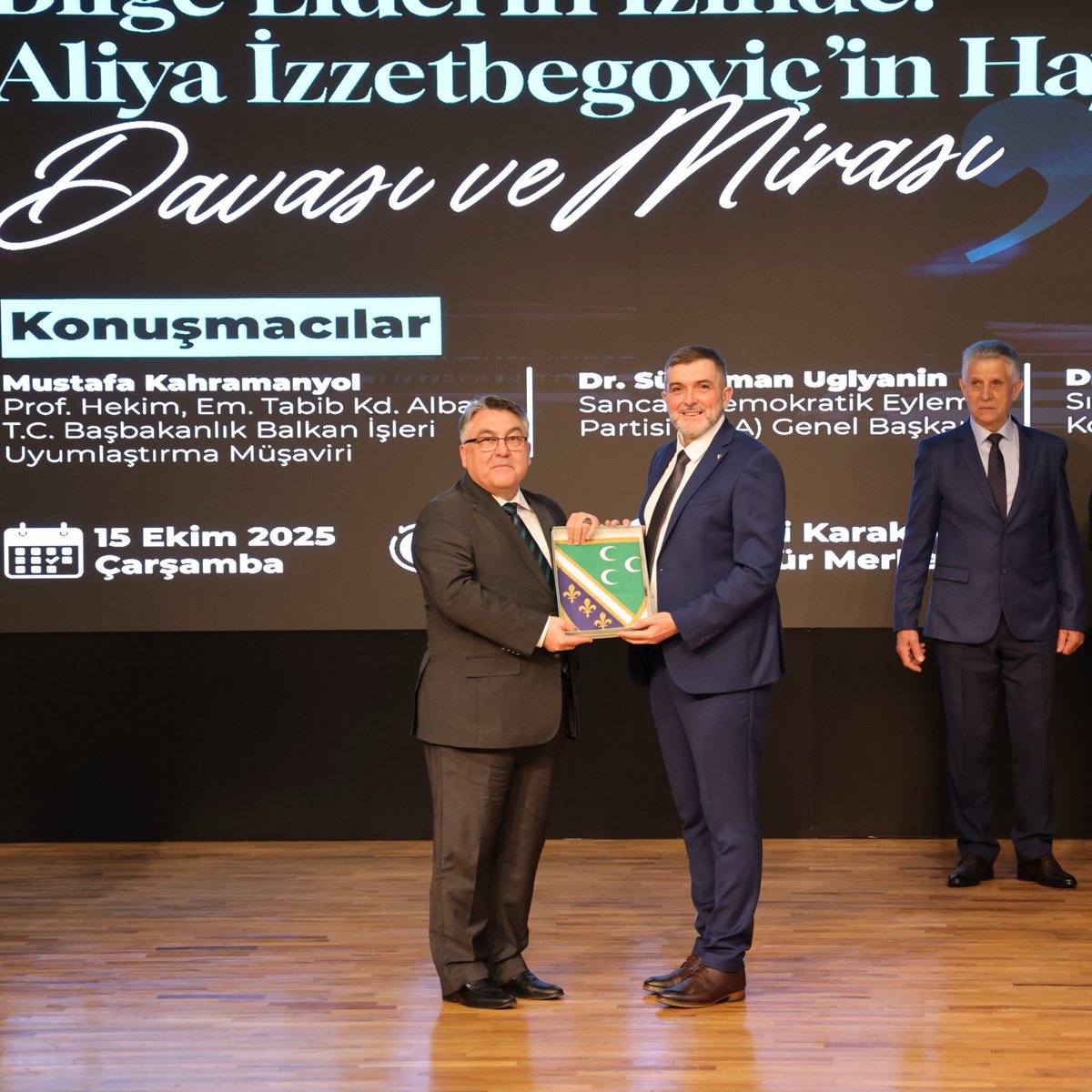 Üniversitemizde Bosna davasının önderi ve Bosna Hersek’in ilk Cumhurbaşkanı rahmetli Bilge Lider Aliya İzzetbegoviç’i andık. Medeniyet dairemizin en önemli değerlerinden olan Balkanlar ve Bosna‘yı konuştuk. Böylesine anlamlı bir programa ev sahipliği yapmaktan büyük memnuniyet