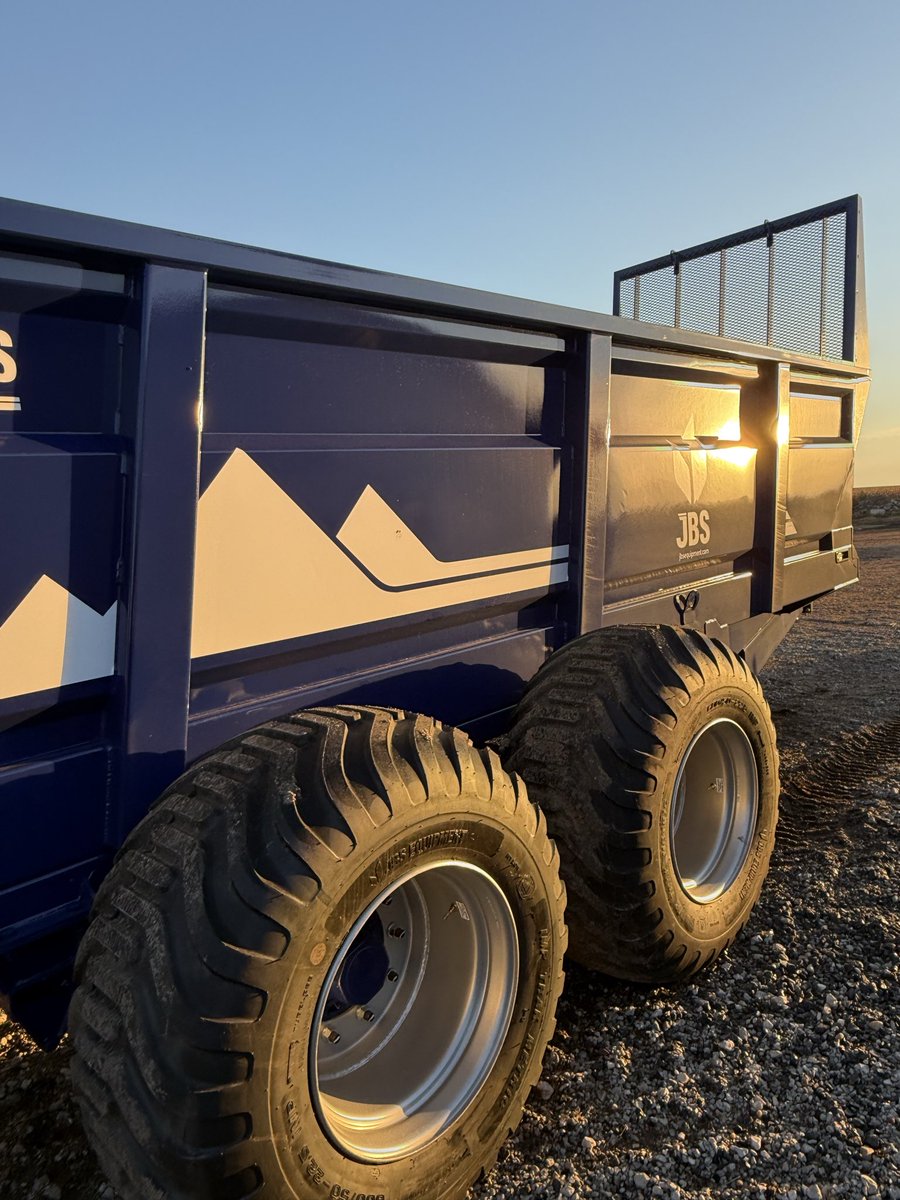 3B-Implement tweet media