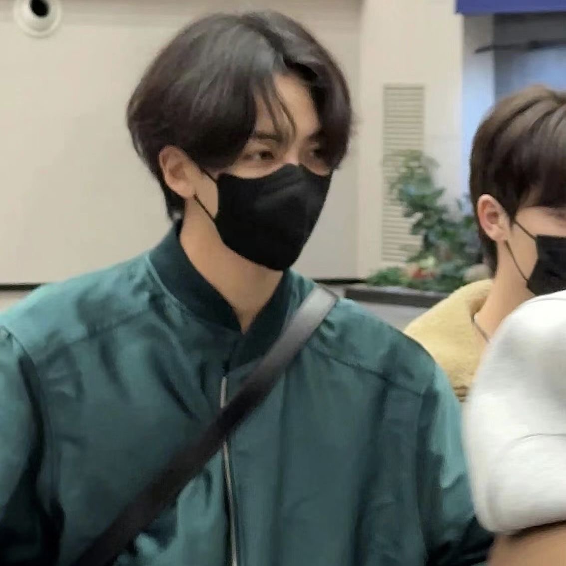 eru (ฬ์) (@makeshuausmile) on Twitter photo 