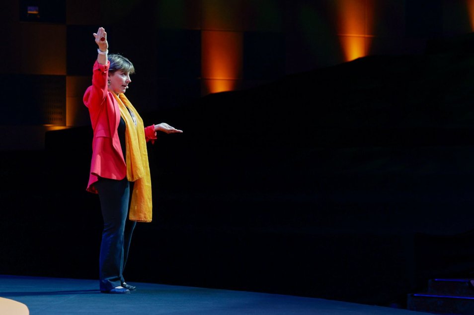 "La energía solar es un pilar de desarrollo, y tiene que ir acompañada de energía relacional" <a href="/PilarBringas/">MarketingEnPositivo</a>
#ForoSolar