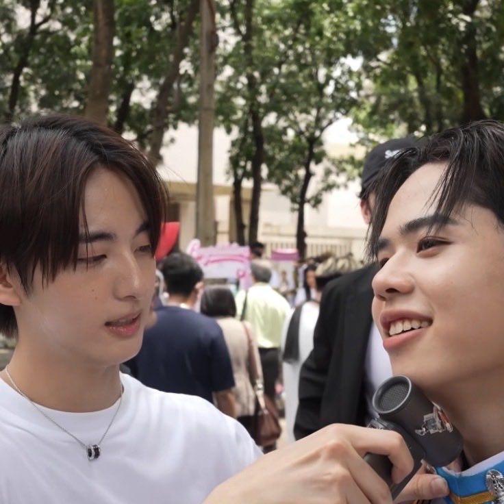 muonsan_story's tweet image. ดูแลกันอย่างดีเลย เป็นภาพที่น่ารักมากๆ ค่ะ 🥹🫶🏻

#ATLASbutnotleastEP41

#JuniorATLAS #TadATLAS
#MuonATLAS #MUONSAN 
@Muonsantweet #ATLAS_th #ATLASth