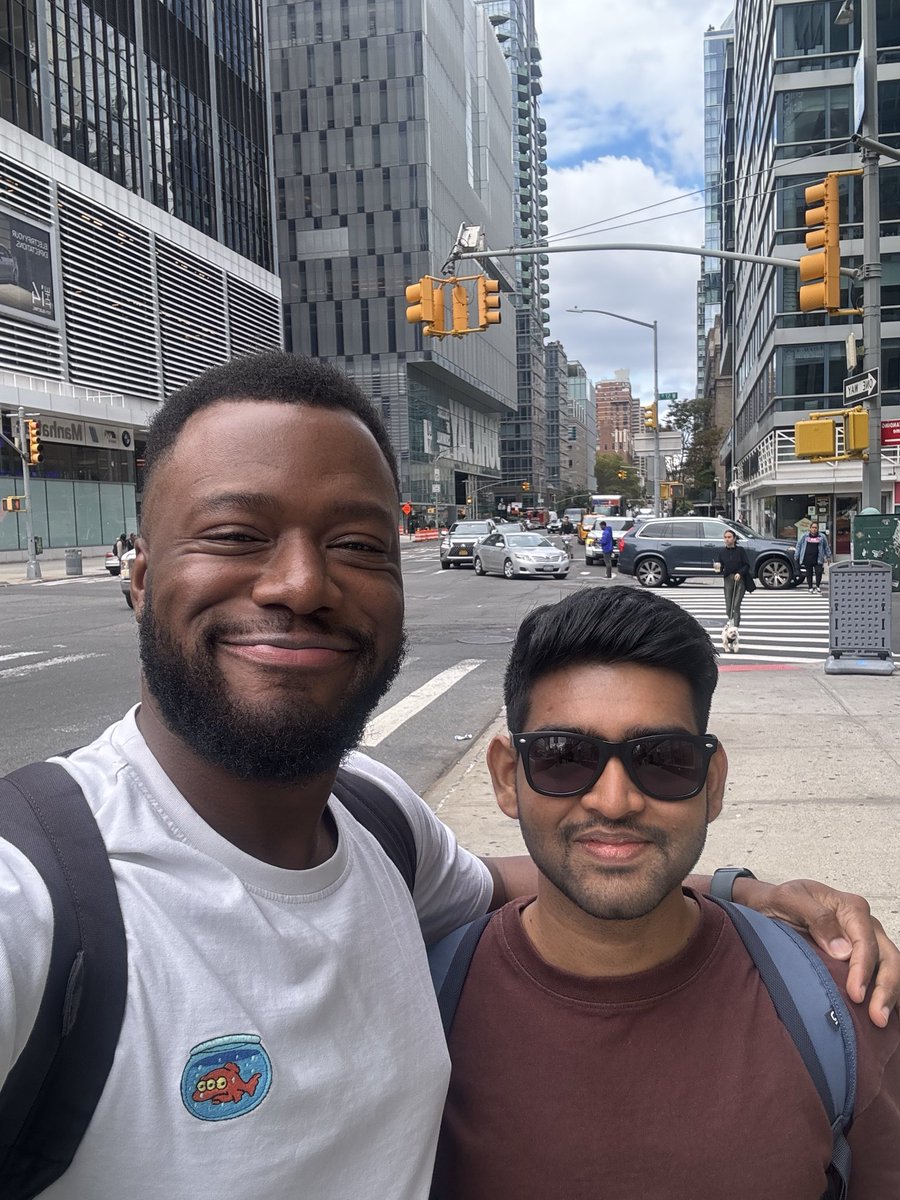 ankitkr82's tweet photo. Met some app celebrities 🥳 @stevepyoung  @taiomi https://t.co/CKLzggGRRd