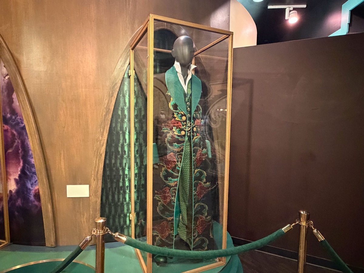 insideuniversal's tweet image. Wicked: For Good costumes are now on display in the Wicked Experience. @UniversalORL