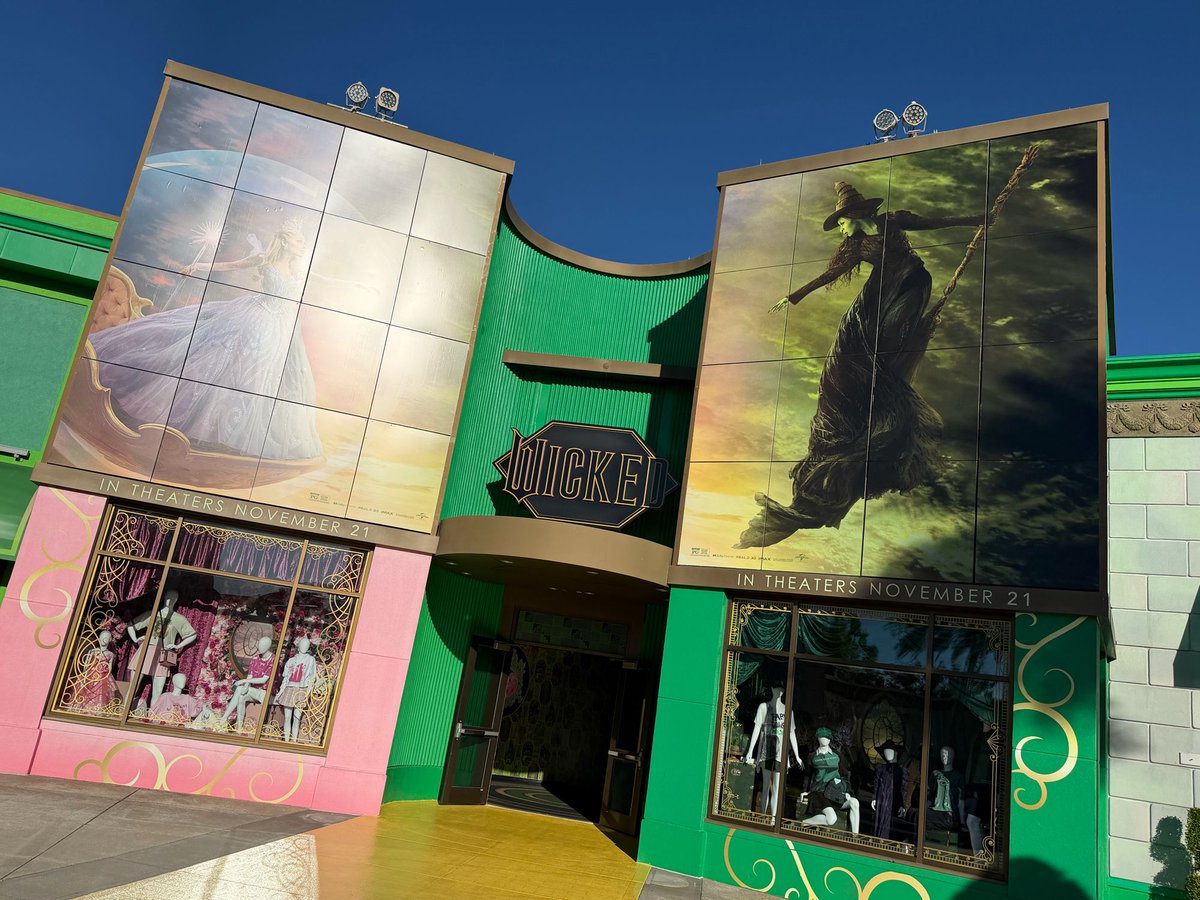 insideuniversal's tweet image. Wicked: For Good costumes are now on display in the Wicked Experience. @UniversalORL
