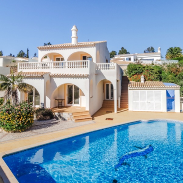 algarve_news's tweet image. 3 Bedroom Villa For Sale, with Panoramic Views &amp;amp; Private Pool - Budens, Vila do Bispo. 
algarvedailynews.com/property-news/…
#3bedroomvillawithpool #panoramicviews #golfproperty #Budens #ParqueDeFloresta #propertyforsale #realestate #investmentproperty #Algarve