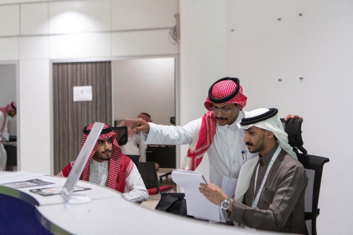 JazanU_CEC's tweet image. المجلس الاستشاري الطلابي بكلية الهندسة وعلوم الحاسب يقدم نموذجًا متميزًا في التخطيط والتنظيم لملتقى الكفاءات التقنية، مؤكدًا التميز وروح القيادة والتعاون والاحترافية في كل تفاصيل الملتقى.
#جامعة_جازان
#ملتقى_الكفاءات_التقنية