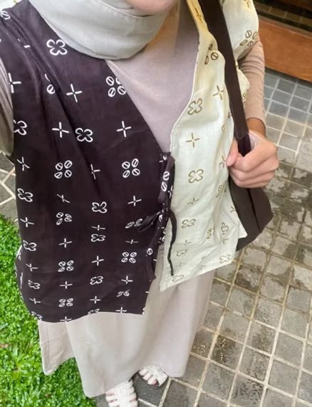 Style up your outfit with this beautiful batik vest🌷

a thread~