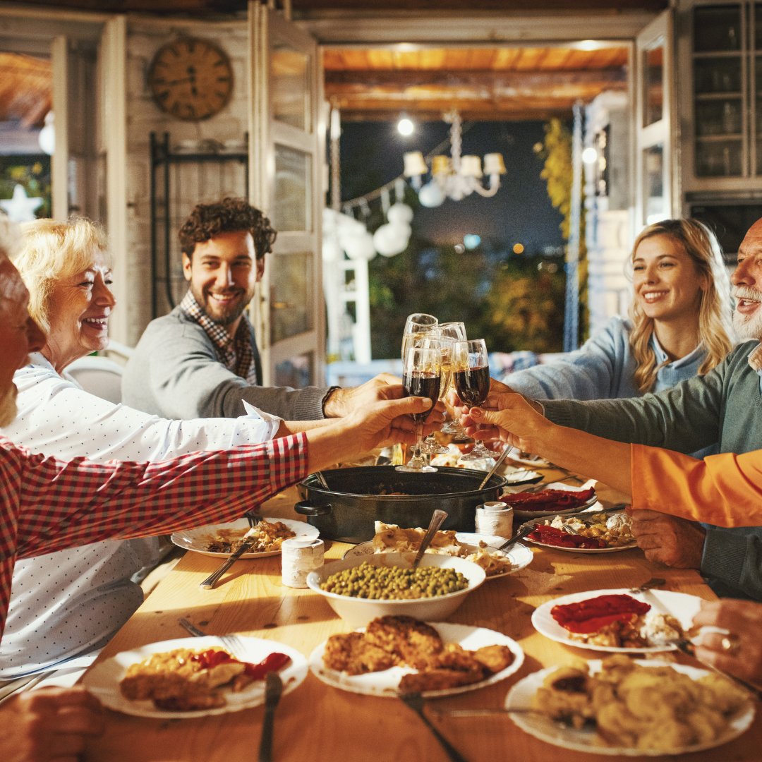 PaddysMarket263's tweet image. Hosting hacks start here! 🎉 What’s the one appliance you can’t live without when guests come over? Share your must-have kitchen MVP below! 👇✨ #HostingEssentials #KitchenFavorites