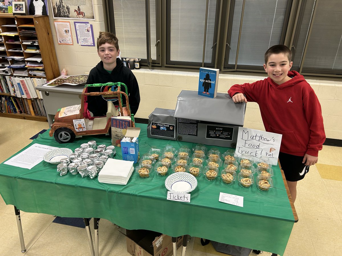 Food truck day!!!!

Amazing job by all of our 6th grade students <a href="/MadeiraMiddle/">Madeira Middle School</a> on their food truck projects!!! Thanks to the amazing 6th grade teachers for organizing, and thanks to all the parents who came in to support (and enjoy some awesome treats 🍩🍭😋)!!!

<a href="/MadeiraSchools/">Madeira City Schools</a>