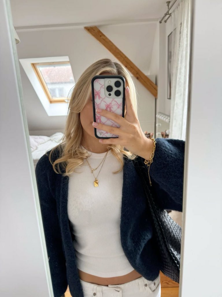 cardy cardigan tweet media
