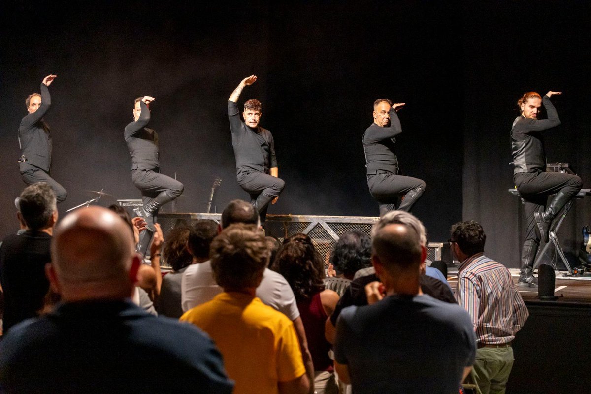 #ElFestivalEnImágenes

Ron Lalá hace un recorrido por sus obras más míticas en "4x4"