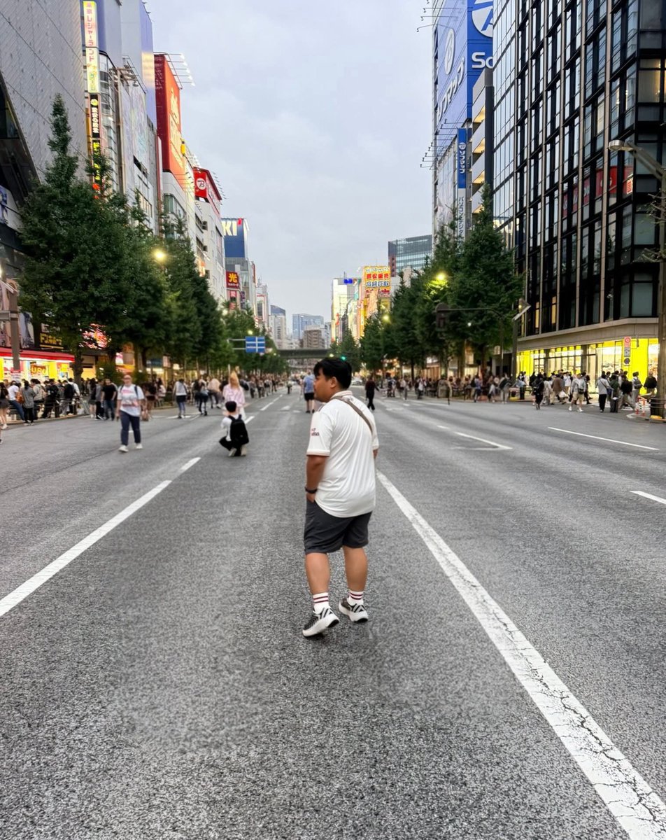 สุดท้ายแล้วคงต้องยืนเหว่ว้า