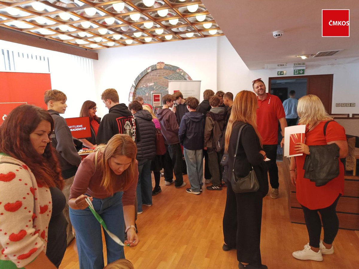 odbory's tweet image. 📍 Dnešní burza práce a vzdělávání v Prostějově

💬 Na stánku ČMKOS ve Společenském domě (Komenského 6) čekal návštěvníky náš skvělý tým, právní poradna, zábavný kvíz o práci, brožury zdarma i drobné dárky.

🔗 1url.cz/9JZ6d

#Prostějov #ČMKOS #odbory @JStredula