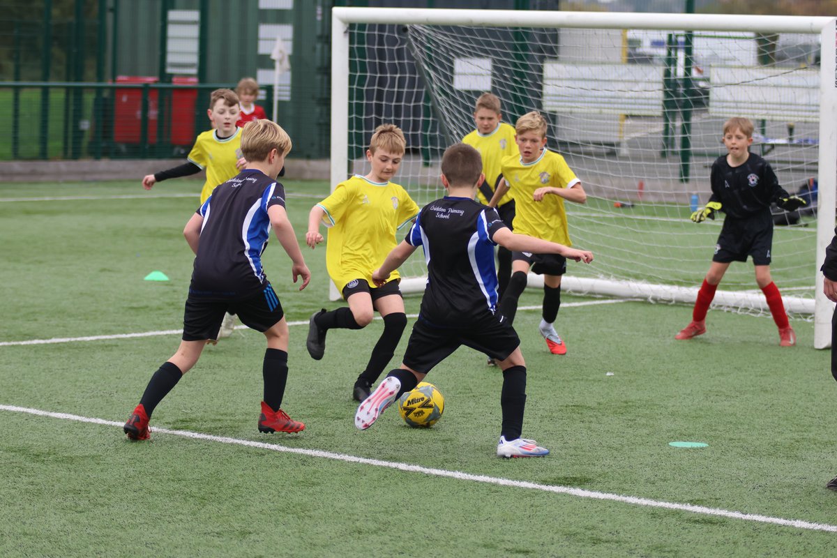📷 Action from the National League Trust U11s Schools Cup event at <a href="/KGVSportsHub/">King George V Community Sports Hub</a> for Year 5 &amp; 6 teams.

<a href="/TheNLTrust/">The National League Trust</a>