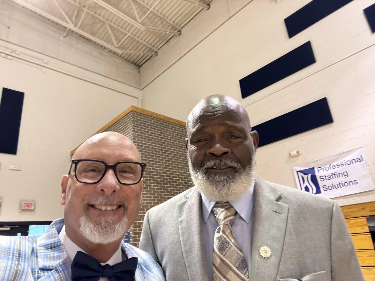 HanigBobby's tweet image. Had a great evening at the Ahoskie Chamber of Commerce banquet! 🙌 Packed house, great food, and even better fellowship. “Ace is the place!” Lots of good things happening in Hertford County. #Blessed #CommunityStrong