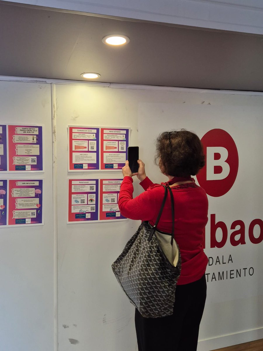 COFBizkaia's tweet photo. 💚 Gracias por hacerlo posible.
La campaña #Botikalean ha sido un éxito gracias a todas las personas voluntarias de la farmacia que han acompañado  a la juventud que se ha acercado a nuestro autobús. Su labor ha sido esencial para acercar la salud a la juventud bilbaína. https://t.co/1xFd0BhBWA