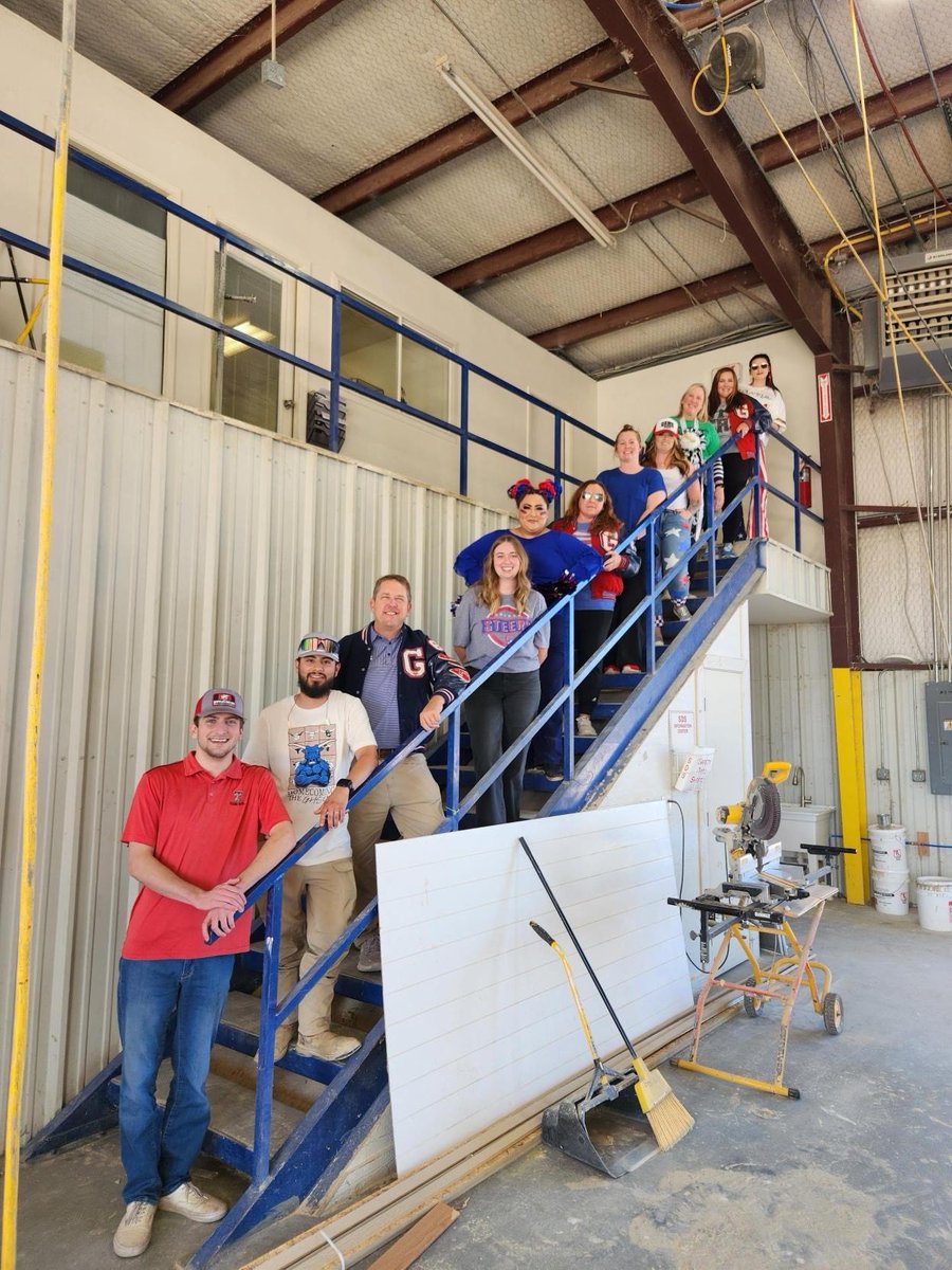 XcaliberSales's tweet image. Homecoming Week is here, and we’re proud to stand behind our Graham Steers and Lady Blues! 💙 We’ll be cheering you on every step of the way!

#GrahamSteers #LadyBlues #HomecomingWeek #GrahamTexas #GrahamISD #TeamSpirit #CommunityPride #XCaliberContainer #Homecoming2025