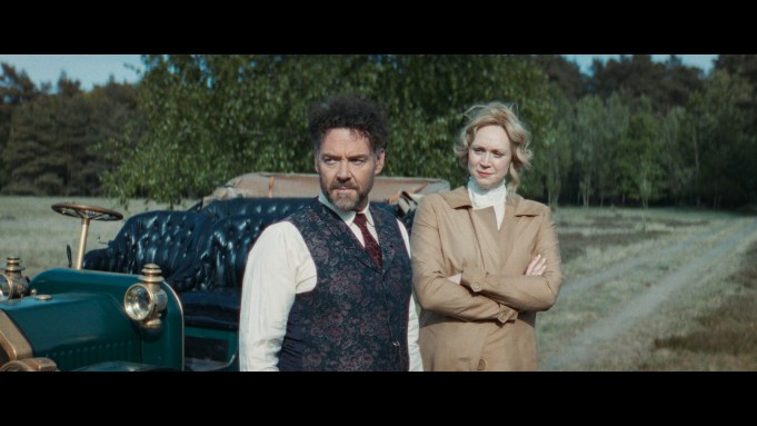 gwens_dog's tweet photo. Oh I will be watching

#GwendolineChristie https://t.co/AORmmwXeuN