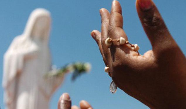 H. 15:00

Preghiera a #Gesù #Crocifisso e #Corona dei #7 #Dolori di Maria Santissima guidata dagli ascoltatori in diretta