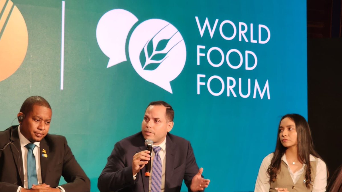 FAOEcuador's tweet photo. 💬El subsecretario destacó el trabajo que se realiza en el país con la asistencia técnica de la FAO a través de las Iniciativas #AgroJoven y #Manodelamano para la inclusión  de jóvenes en los sistemas agroalimentarios. https://t.co/YCu0tcV5F0