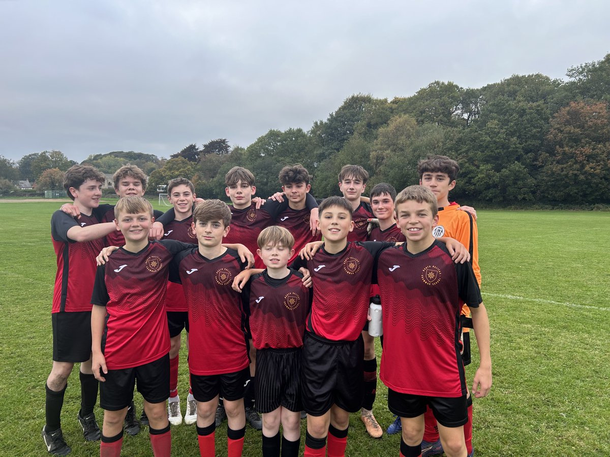 A cracking team performance from our Y9s saw a 3-2 win over a strong Honley side! 💪
Captain Bryson led with composure, Jacob (POTM) drove the team forward, and Harrison battled hard in midfield. Resilient defending sealed the win — well played, boys! ⚽👏