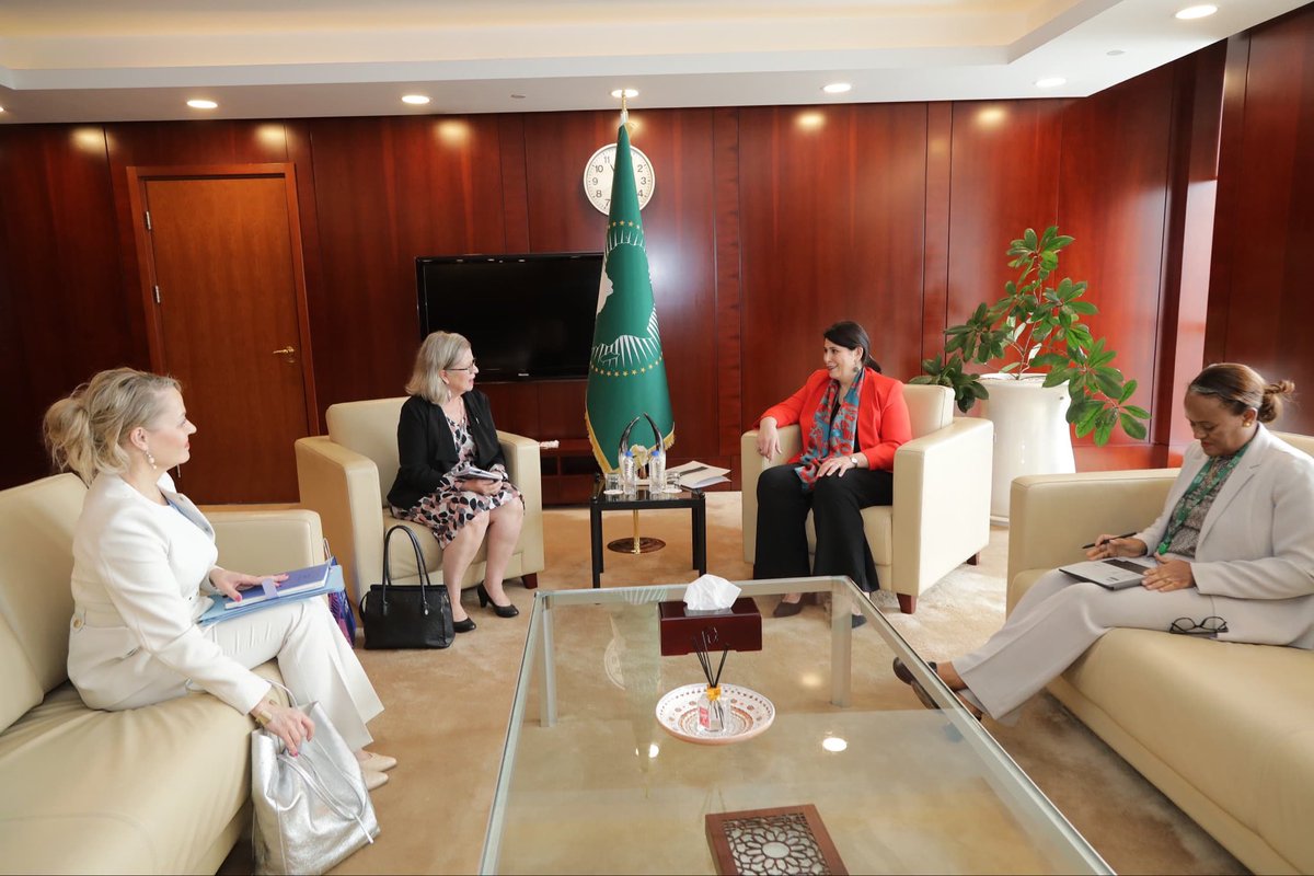 I met H.E <a href="/SinikkaAntila/">Sinikka Antila</a> of 🇫🇮 and discussed issues of mutual interest in deepening the partnership between the AU and Finland as well as with Nordic countries to further enhance the collaboration in the area of sustainable development, gender equality and inclusive development.