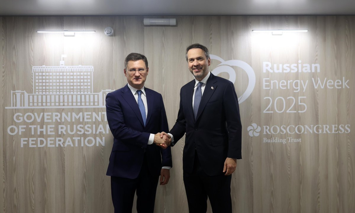 🇹🇷 Enerji ve Tabii Kaynaklar Bakanımız Sayın Alparslan Bayraktar, her yıl düzenlenen #Rusya Enerji Haftası'na katılmak üzere #Moskova'daydı. 

Sayın Bakanımız,

-"İlişkilerin Dönüşümü ve Çıkar Dengesi" ile "Nükleer Enerji: İklimi Kurtarmak, Ülkeleri Birleştirmek, İnsanlığın