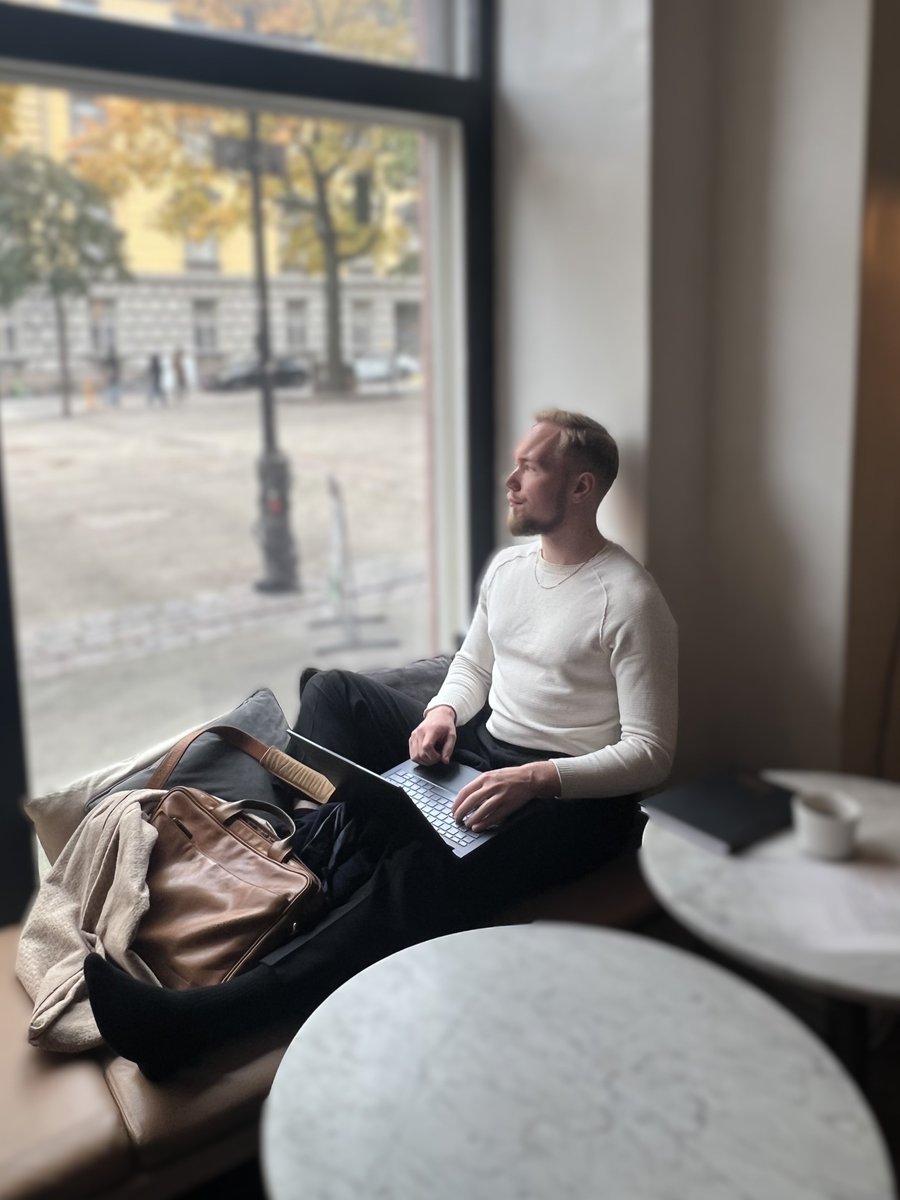 Avoid ruin: young &amp; ambitious.

The level of discipline required as you see decades ahead cannot be comprehended by who think max 3years ahead (99% of youth today)

Saying no to temptations becomes harder each time you level up: lust, greed, shortcuts.
#1 Skill? Stay on course.