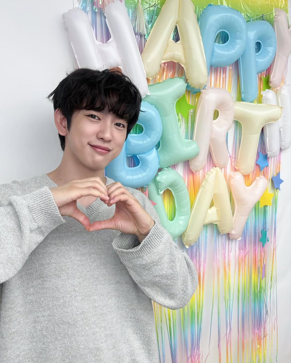 2316Got7's tweet photo. ขอแค่ได้ยินข่าว จากโพสต์ก็ดีใจแล้ว🥹
#JinyoungOnBubble 🫧🫧
#Jinyoung https://t.co/BsHJswNIbo