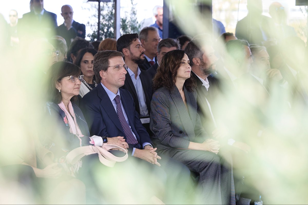 Arrancan las obras de la Ciudad de la Justicia en Valdebebas. 

La <a href="/ComunidadMadrid/">Comunidad de Madrid</a> inicia un gran proyecto para unificar 26 sedes judiciales en un único espacio moderno, funcional y eficiente. Un avance que mejorará el servicio público y la atención a los ciudadanos.