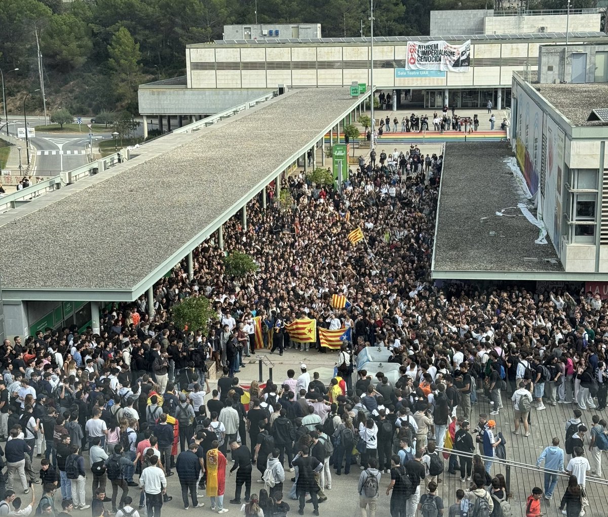 Davant l'imperialisme genocida, el feixisme i la repressió: poder de mobilització!

Jornades de manifestació i protesta on un cop més demostrem que mai ens quedarem de braços creuats mentre l'enemic, en qualsevol de les seves formes, ens intenti guanyar terreny.
