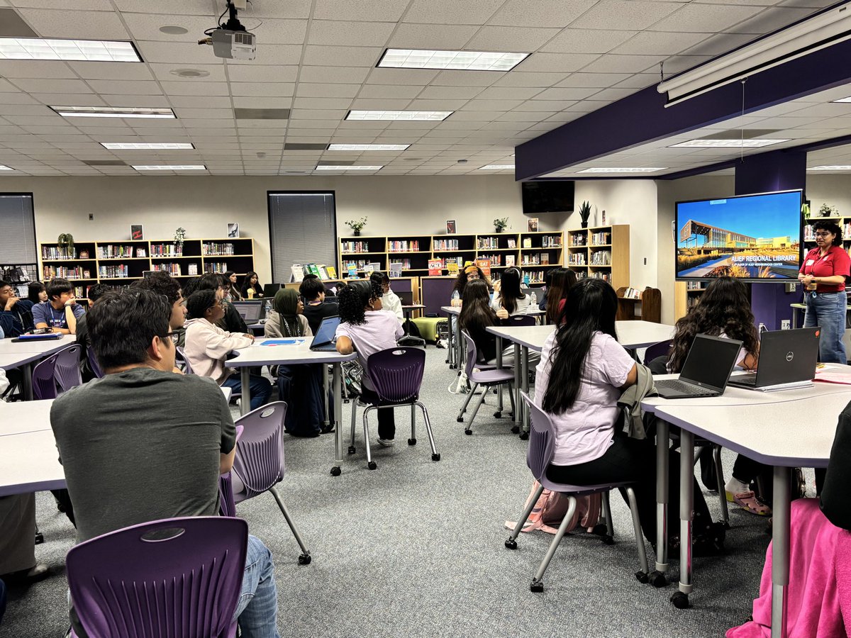 SK4DL's tweet image. Big things are happening @AliefKerr for #TeenTober! 🌟 @Alief_Libraries + @HoustonLibrary are bringing 11th &amp;amp; 12th graders tools to dream big-college prep &amp;amp; scholarship tips, and tech resources to get future-ready! 💻🎓
 #TeenTober2025 #TechLink @AliefCounseling @AliefTech