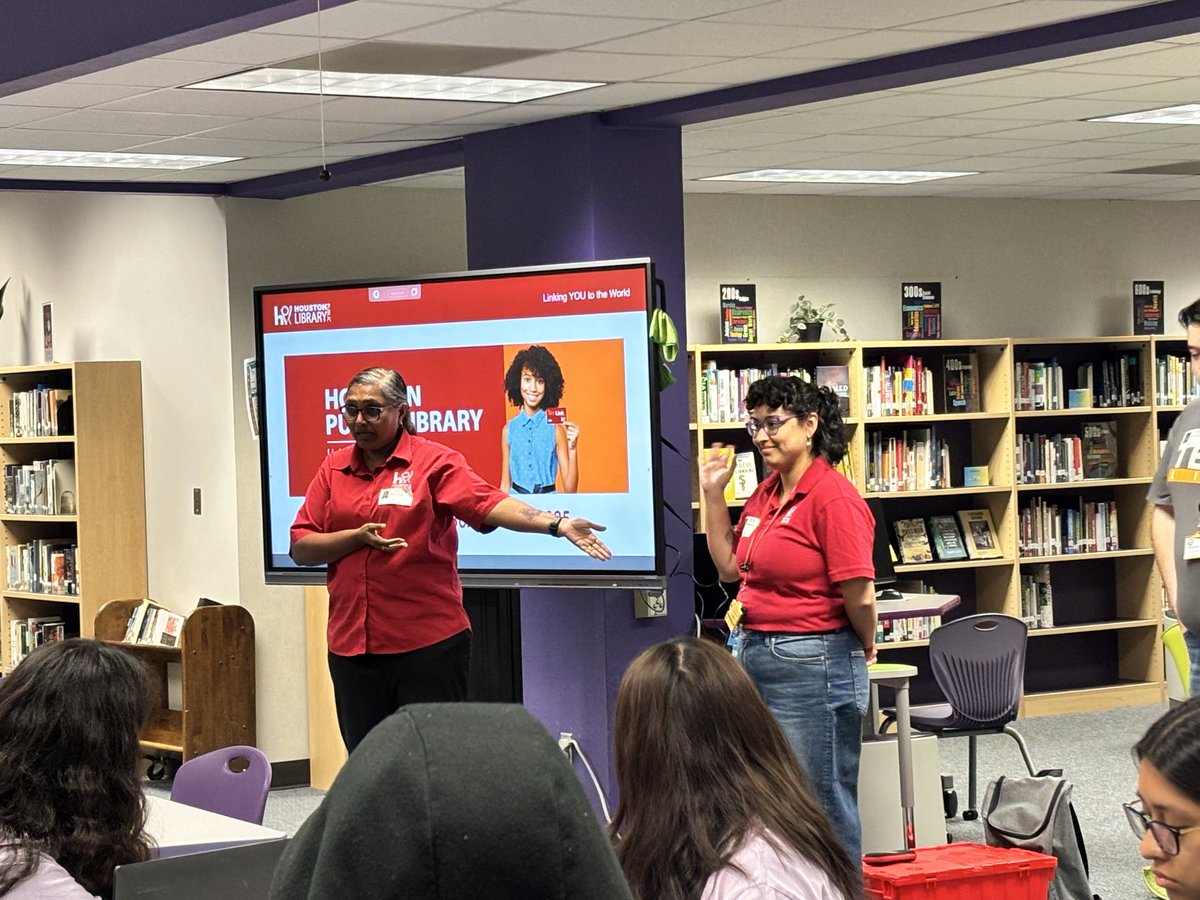 SK4DL's tweet image. Big things are happening @AliefKerr for #TeenTober! 🌟 @Alief_Libraries + @HoustonLibrary are bringing 11th &amp;amp; 12th graders tools to dream big-college prep &amp;amp; scholarship tips, and tech resources to get future-ready! 💻🎓
 #TeenTober2025 #TechLink @AliefCounseling @AliefTech
