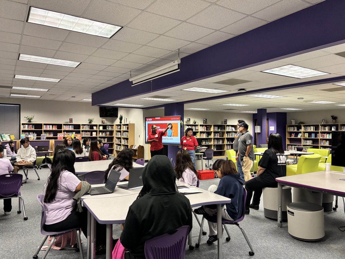 SK4DL's tweet image. Big things are happening @AliefKerr for #TeenTober! 🌟 @Alief_Libraries + @HoustonLibrary are bringing 11th &amp;amp; 12th graders tools to dream big-college prep &amp;amp; scholarship tips, and tech resources to get future-ready! 💻🎓
 #TeenTober2025 #TechLink @AliefCounseling @AliefTech
