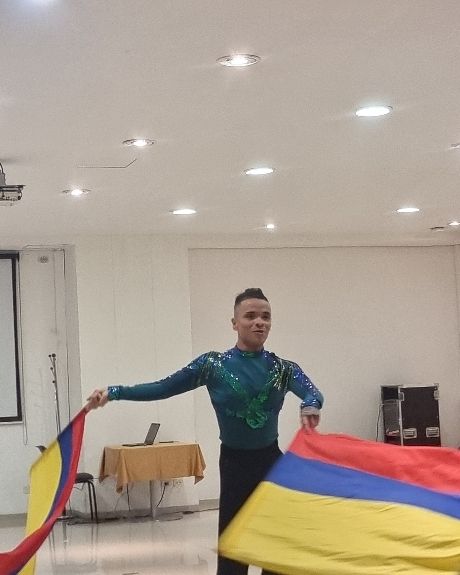 Agradecemos a @BalcondelosArtistas  y a la Alcaldía de Medellin por el espectáculo escénico musical que nos mostró las tradiciones de Medellin por medio de mambo, tango, porro marcado y salsa.
 #CongresoSOMEE2025 #EstudiosElectorales #Colombia2025 #ViveMedellin