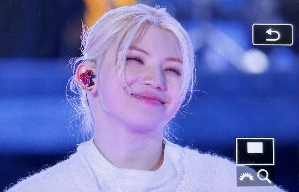 #2025MAMAVOTE #SEVENTEEN  
‘욕심 부리지 않겠습니다 
제 편이 되지 않으셔도 됩니다 
제가 늘 여러분들 편에서 있겠습니다’

-WOOZI / FOLLOW AGAIN TO INCHEON 소감