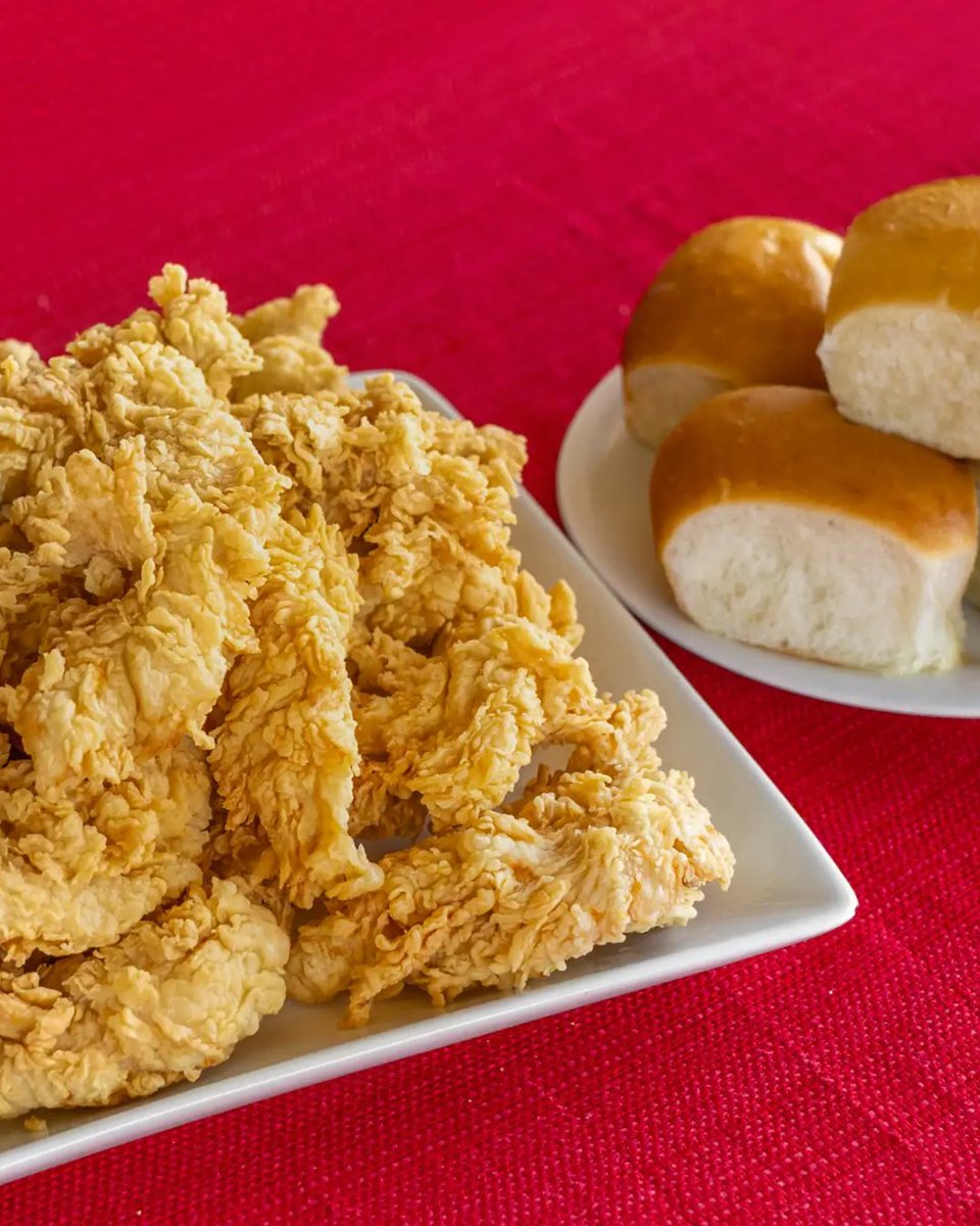 Big weekend plans?

Add the 20 Tenders Combo Meal to your table – you'll thank us later! 🙌

#BushsTenders #AustinEats #WeekendEats