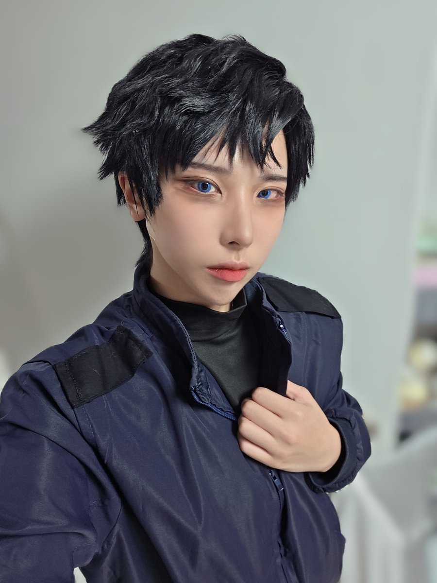 평소 해본 느낌의 캐릭터가 아니라 행사 전에 화장만 해봤어요 가발 제대로 안 만졌음에도 나름 나쁘지 않은거같아서 자랑하러 왔다는 이야기
언젠가 .. 청동이로 만납시다✌️