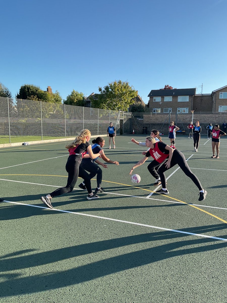 stcatherinessch's tweet image. The Sixth Form Netball team has been in action twice this half term, delivering dominant performances in fixtures against both Gunnersbury and St Augustine Priory. 💪🏐🤩 
#SCSdeedsnotwords #SCSgirlseducation #SCSSixthForm #SCSNetball